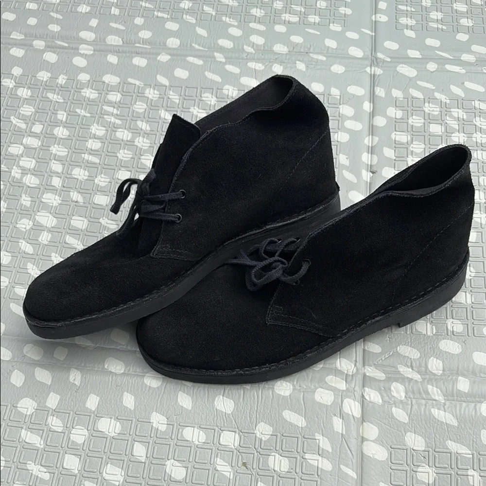 Men’s Clarks Black Suede Shoes - Picture 2 of 5